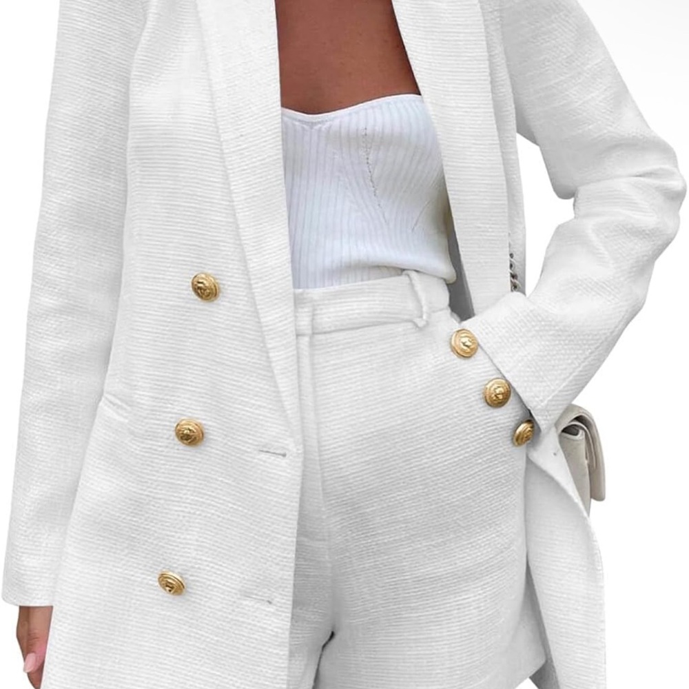 Elegant White Blazer and Shorts Set with Gold Buttons Tweed